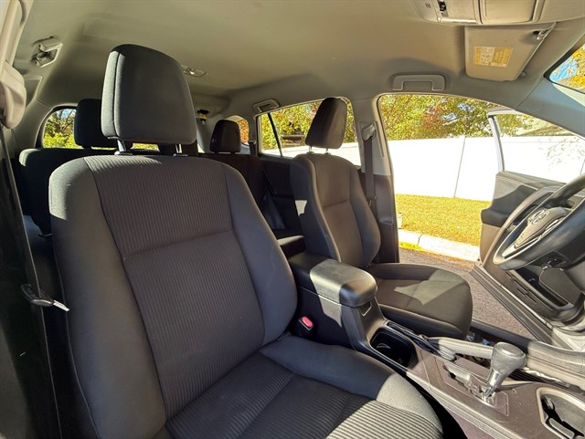 2017 TOYOTA RAV4 - Image 22