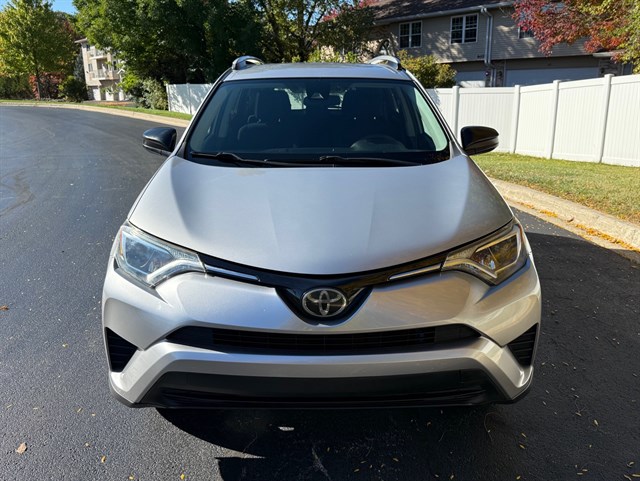 2017 TOYOTA RAV4 - Image 10
