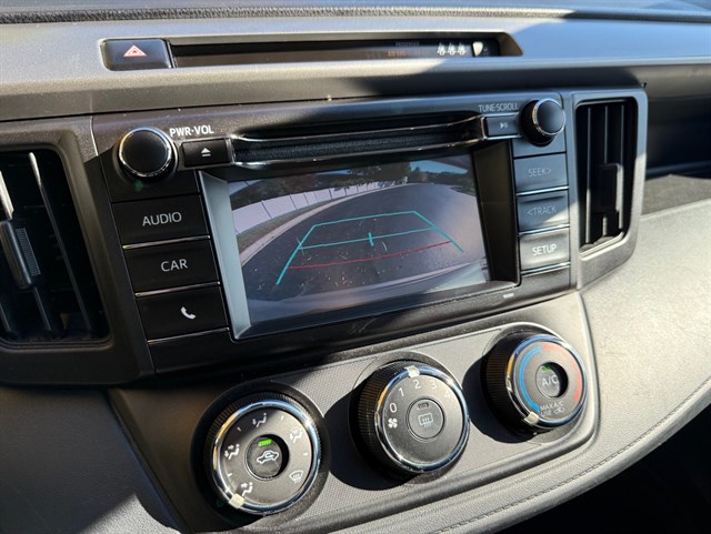 2017 TOYOTA RAV4 - Image 29