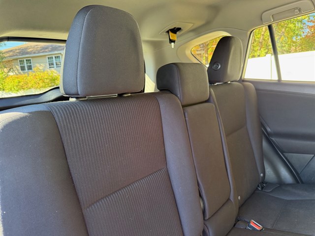 2017 TOYOTA RAV4 - Image 23