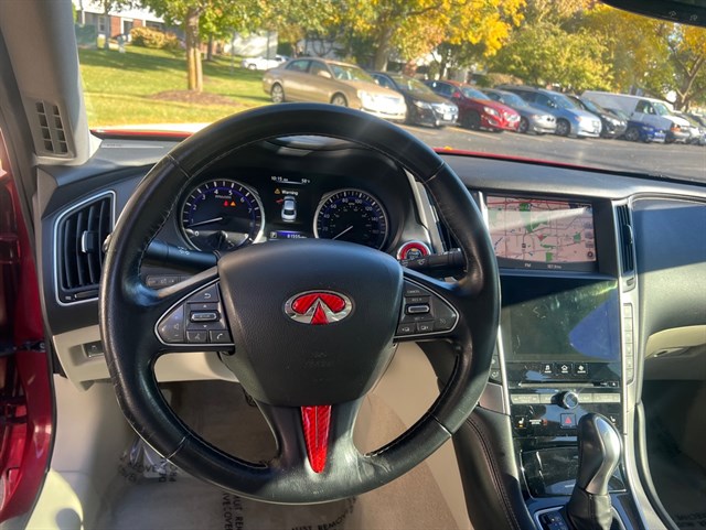 2015 INFINITI Q50 - Image 30