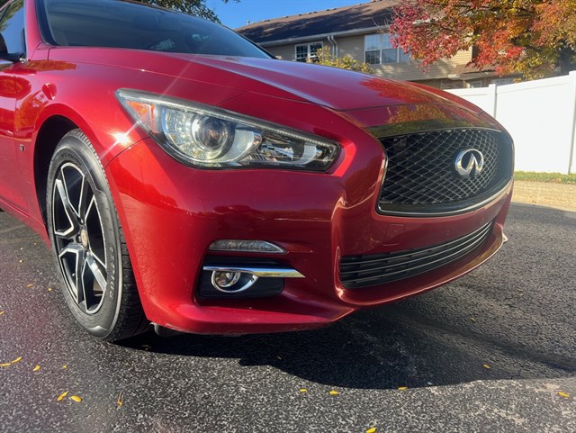 2015 INFINITI Q50 - Image 10