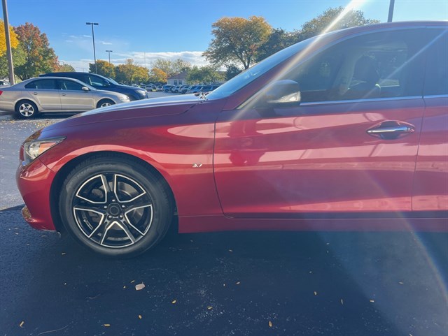 2015 INFINITI Q50 - Image 34