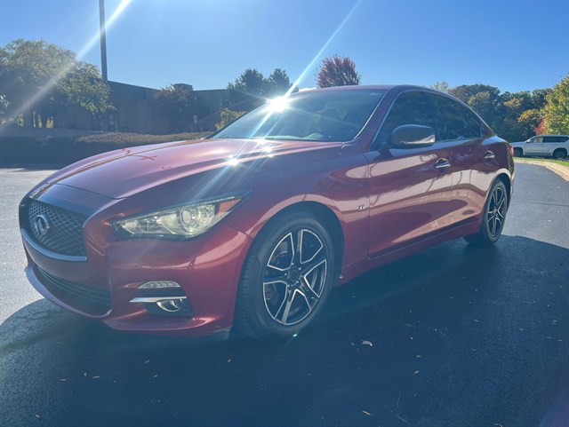2015 INFINITI Q50 - Image 33