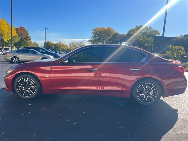 2015 INFINITI Q50 - Image 36