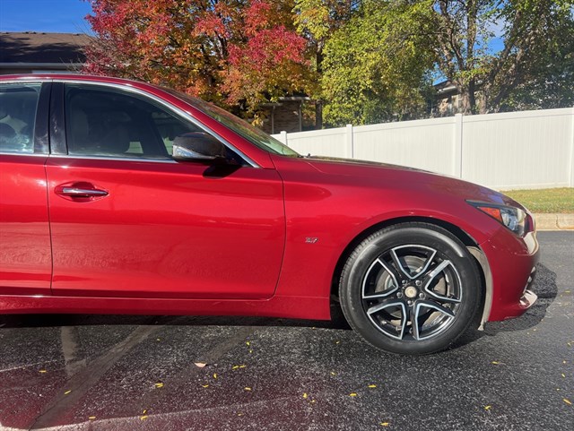 2015 INFINITI Q50 - Image 40