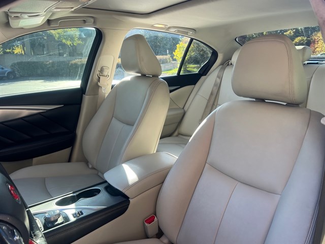 2015 INFINITI Q50 - Image 19