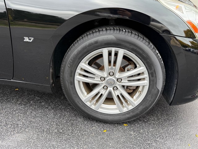 2015 INFINITI Q40 - Image 35