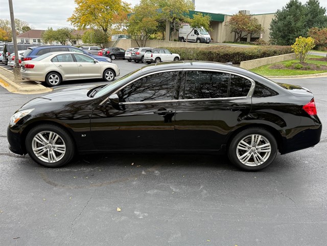 2015 INFINITI Q40 - Image 8