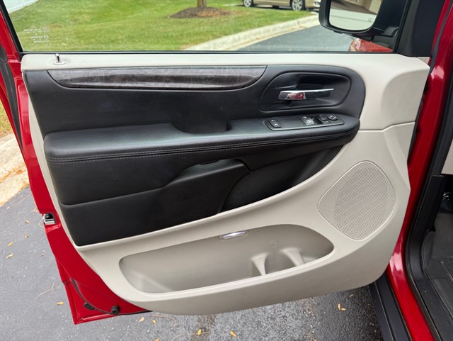 2016 DODGE GRAND CARAVAN - Image 28