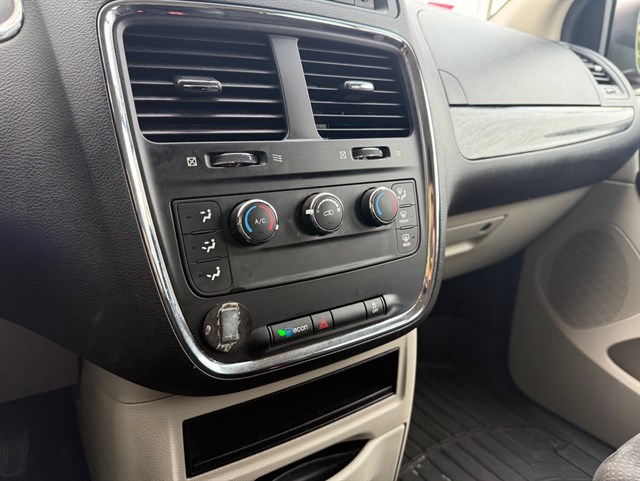 2016 DODGE GRAND CARAVAN - Image 18