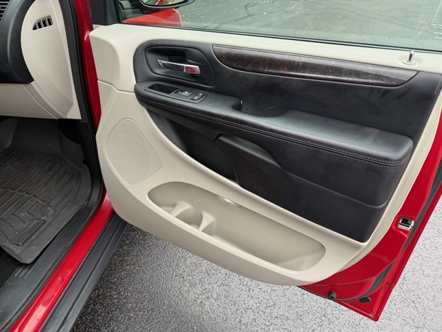 2016 DODGE GRAND CARAVAN - Image 23