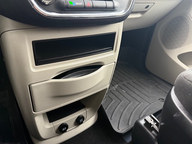 2016 DODGE GRAND CARAVAN - Image 26