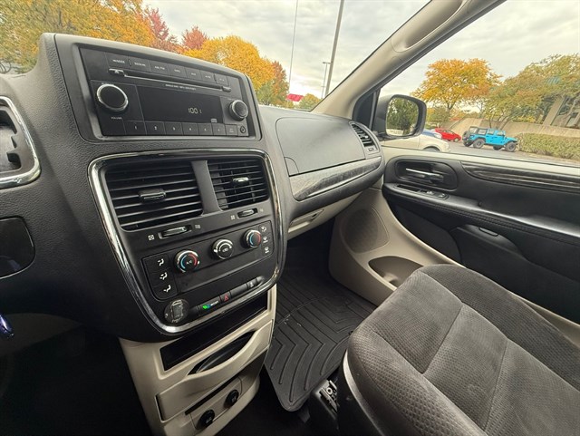 2016 DODGE GRAND CARAVAN - Image 19