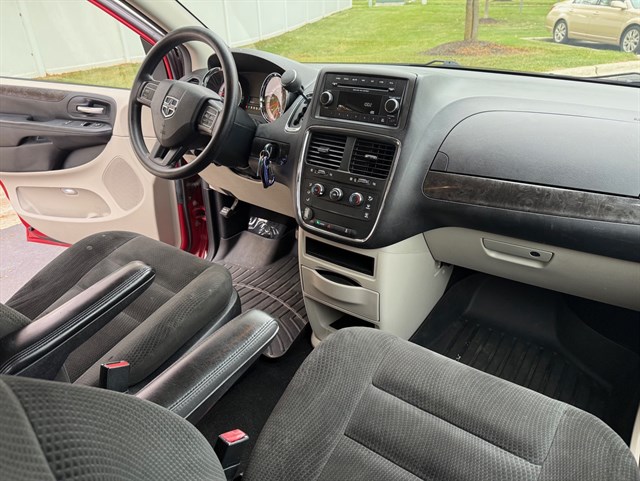 2016 DODGE GRAND CARAVAN - Image 16