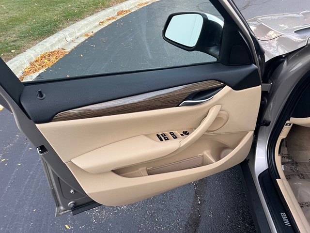 2014 BMW X1 - Image 25