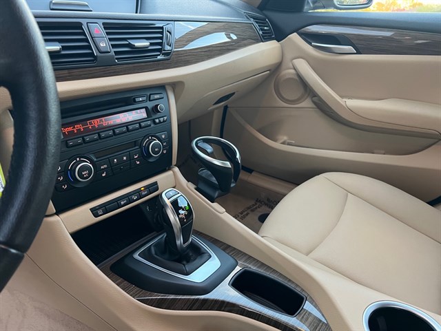 2014 BMW X1 - Image 18