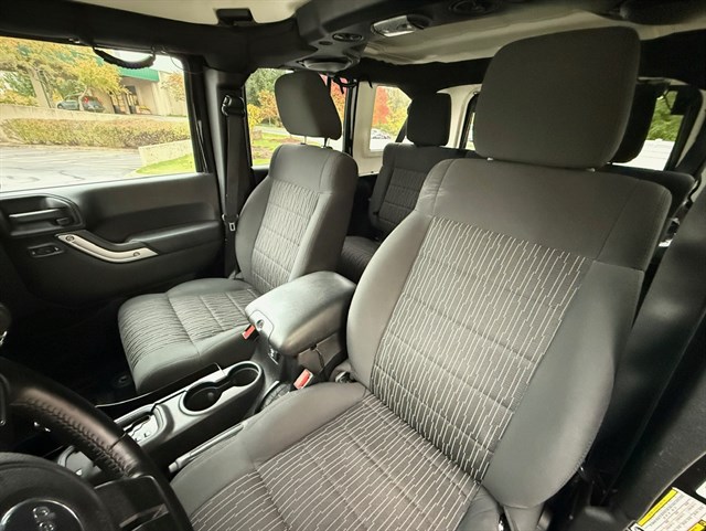 2011 JEEP WRANGLER - Image 15