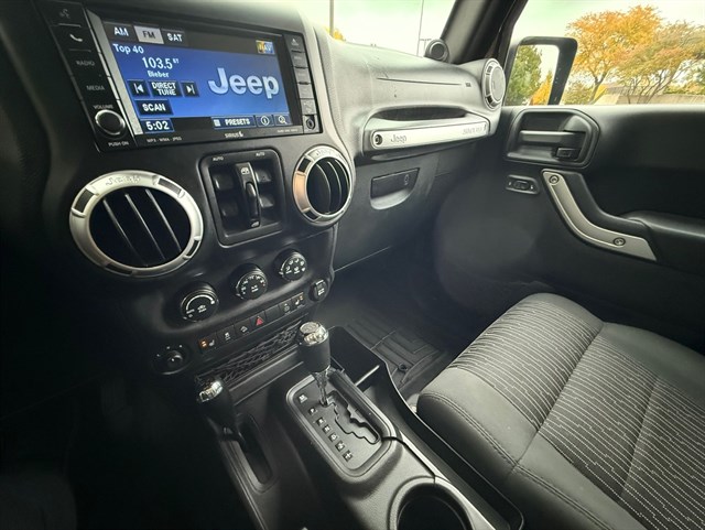 2011 JEEP WRANGLER - Image 21