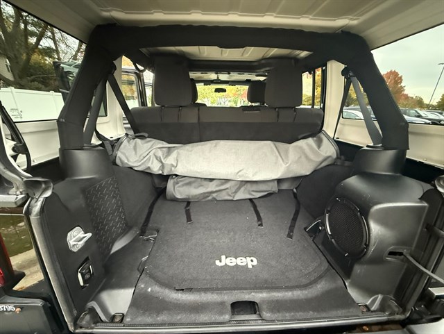 2011 JEEP WRANGLER - Image 28