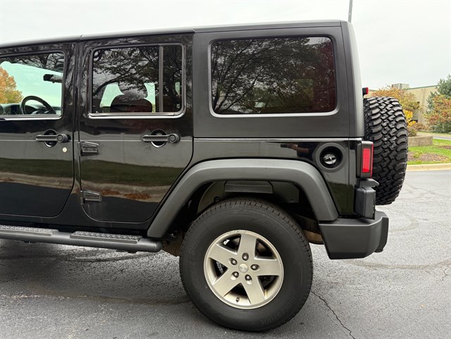 2011 JEEP WRANGLER - Image 38