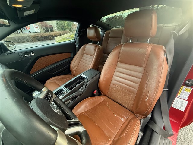 2010 FORD MUSTANG - Image 13