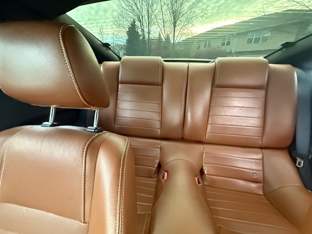 2010 FORD MUSTANG - Image 17