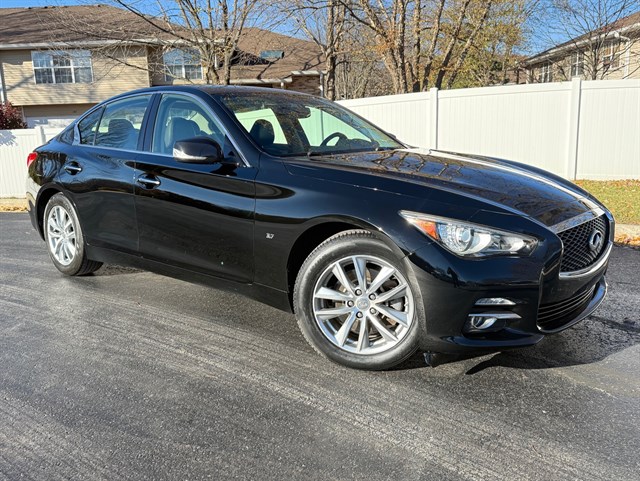 2015 INFINITI Q50 - Image 2