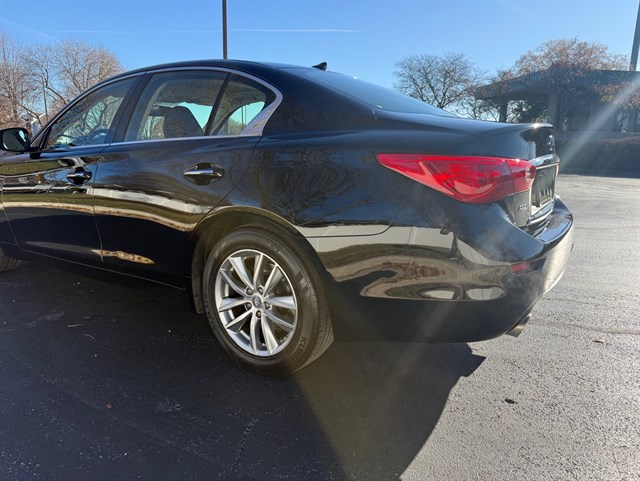 2015 INFINITI Q50 - Image 14