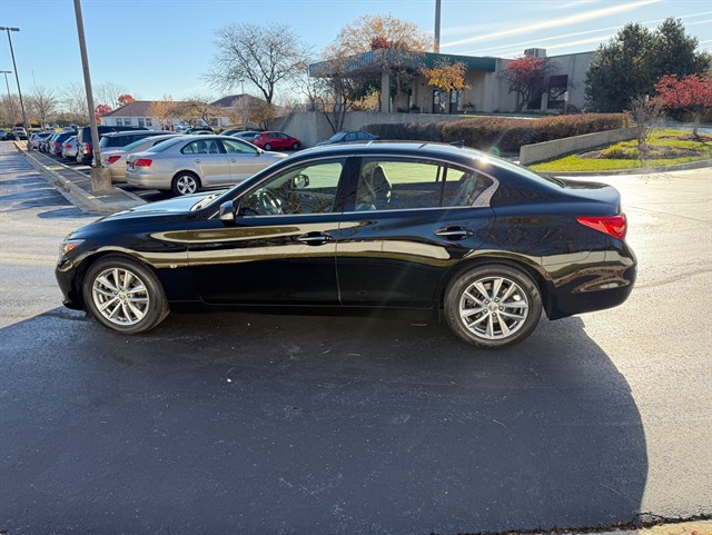 2015 INFINITI Q50 - Image 10