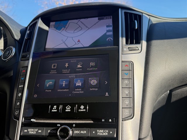 2015 INFINITI Q50 - Image 19