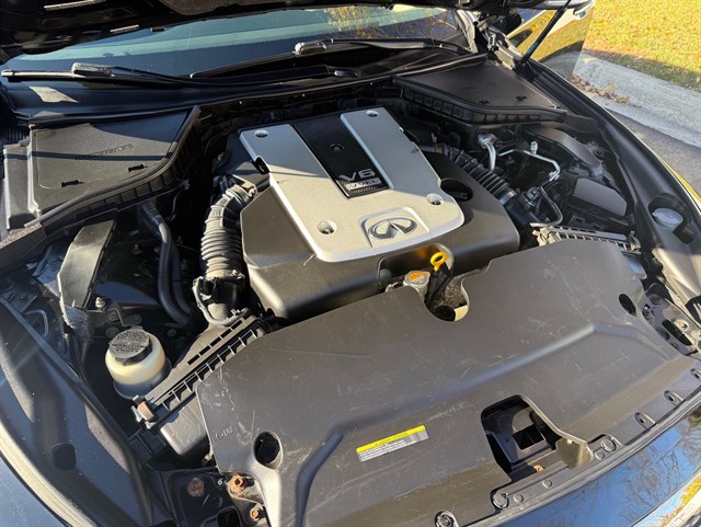 2015 INFINITI Q50 - Image 36