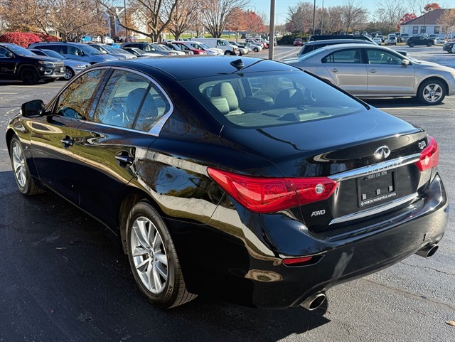 2015 INFINITI Q50 - Image 9