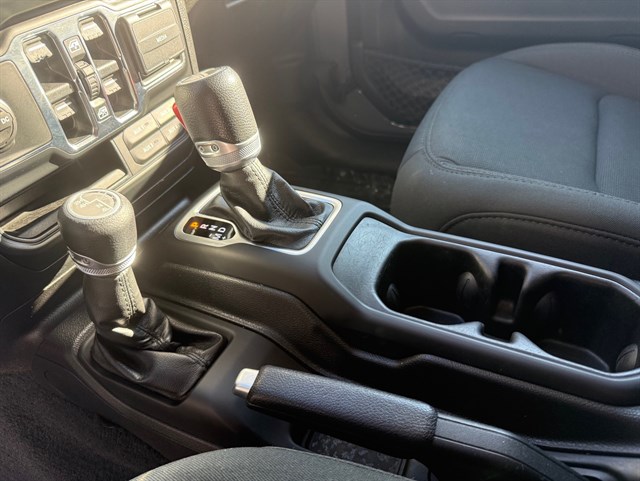 2019 JEEP WRANGLER - Image 23