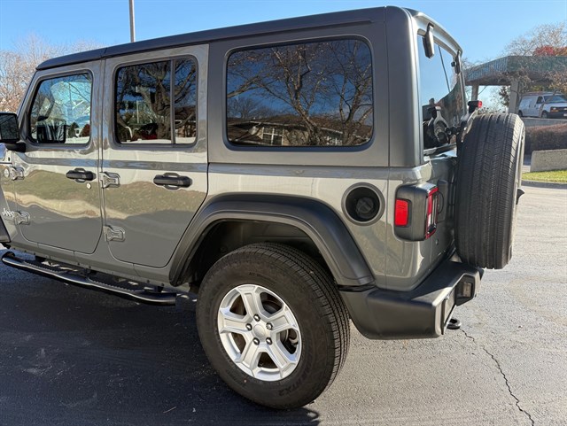 2019 JEEP WRANGLER - Image 16