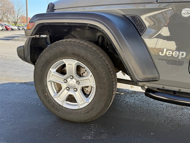 2019 JEEP WRANGLER - Image 17
