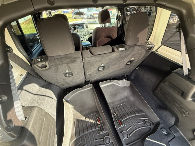 2019 JEEP WRANGLER - Image 38