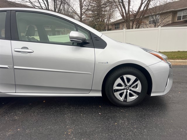 2018 TOYOTA PRIUS - Image 8