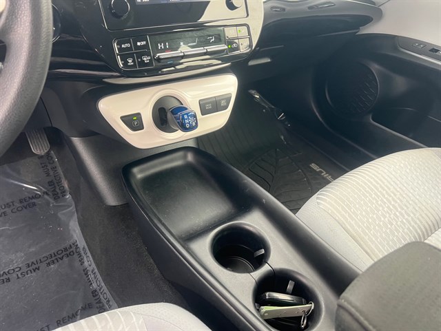 2018 TOYOTA PRIUS - Image 36