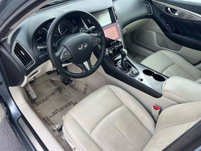 2014 INFINITI Q50 - Image 24