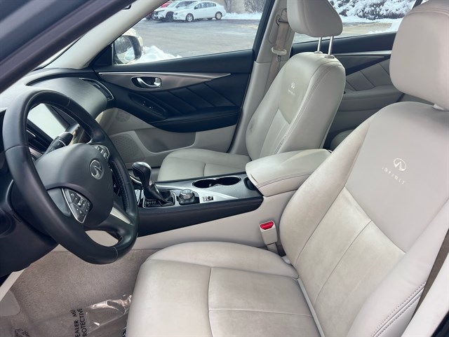 2014 INFINITI Q50 - Image 30