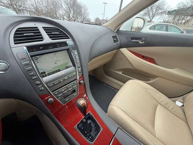2007 LEXUS ES - Image 24