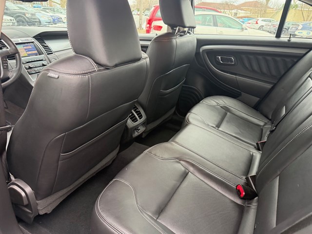 2011 FORD TAURUS - Image 31