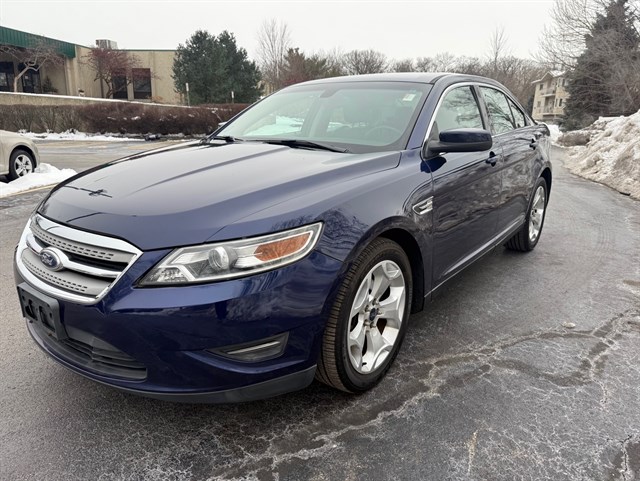 2011 FORD TAURUS - Image 10