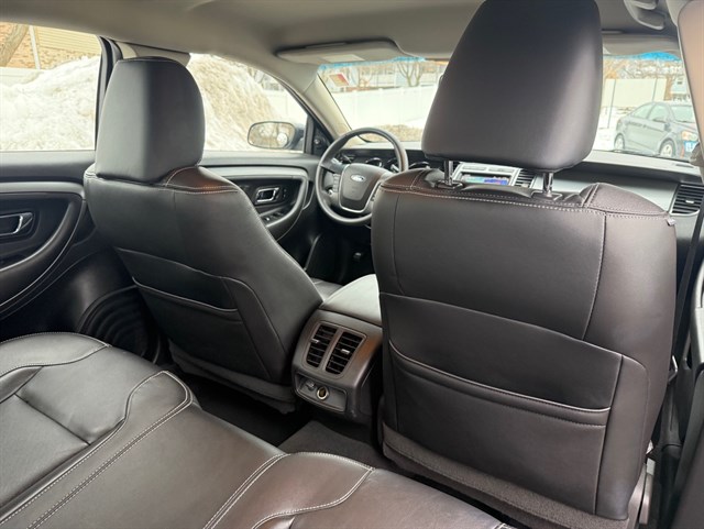 2011 FORD TAURUS - Image 28