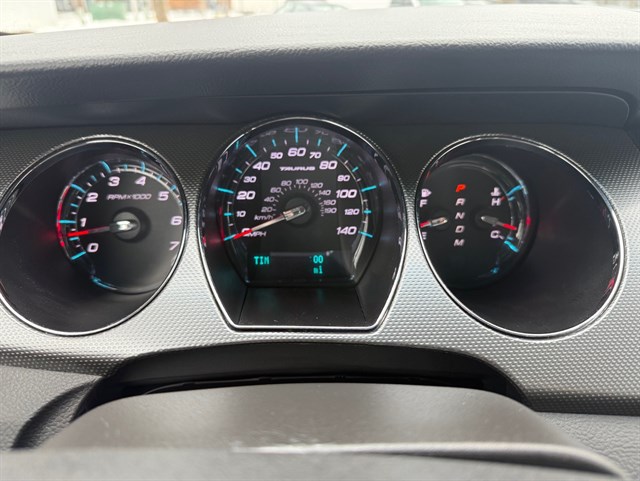 2011 FORD TAURUS - Image 34