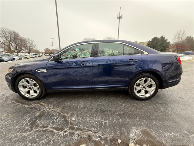 2011 FORD TAURUS - Image 9
