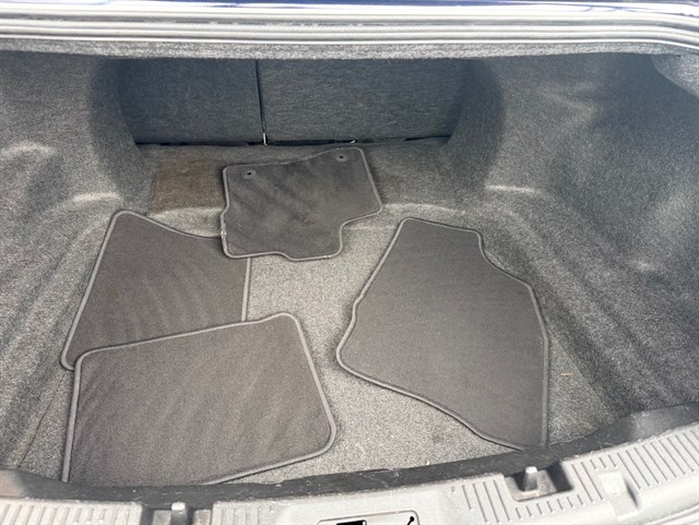 2011 FORD TAURUS - Image 30