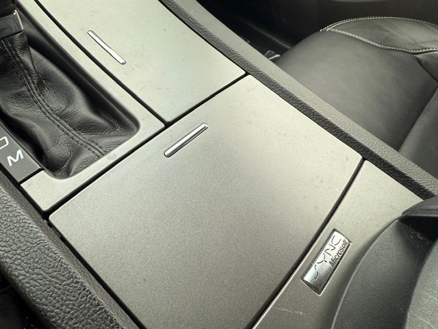 2011 FORD TAURUS - Image 18