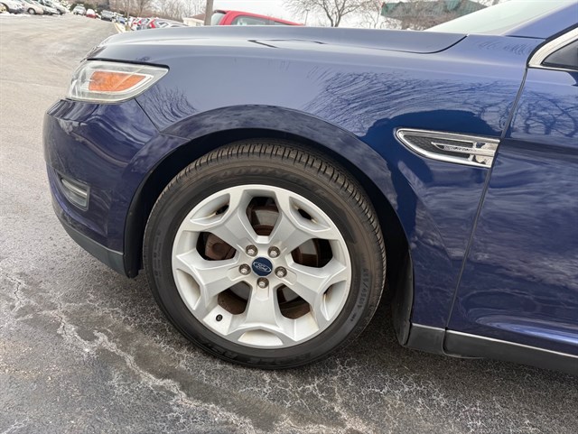 2011 FORD TAURUS - Image 38